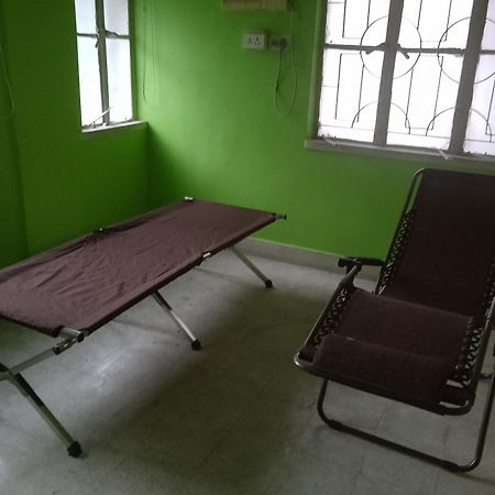 P-24A Cit Road Villa Kolkata Bagian luar foto